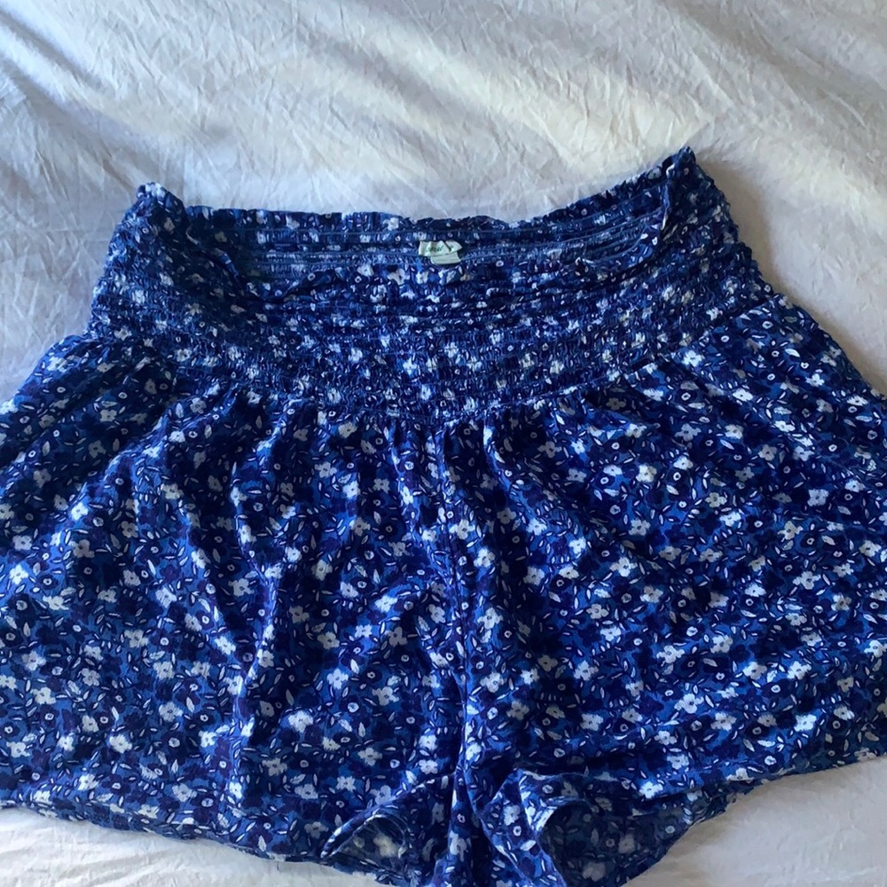 Ruffled shorts